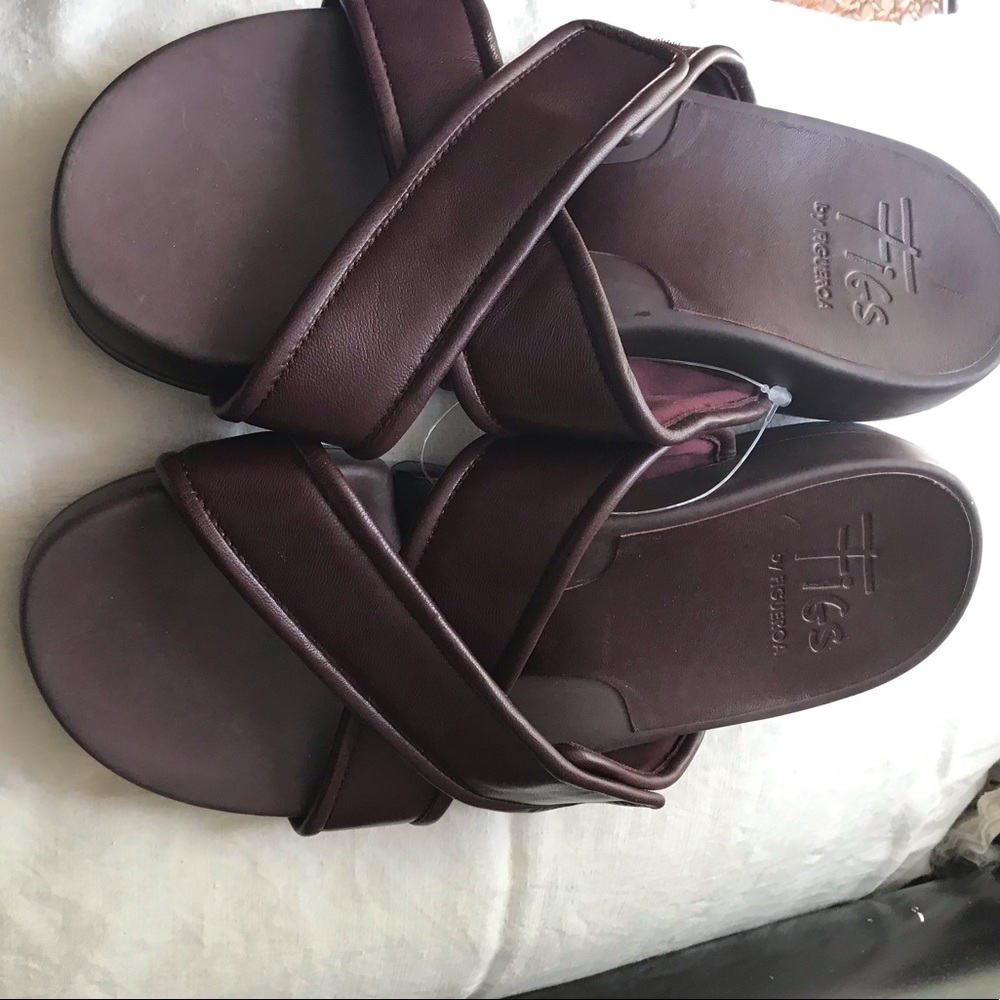 Figs by Figueroa adjustable Sandler Aubergine 8 38